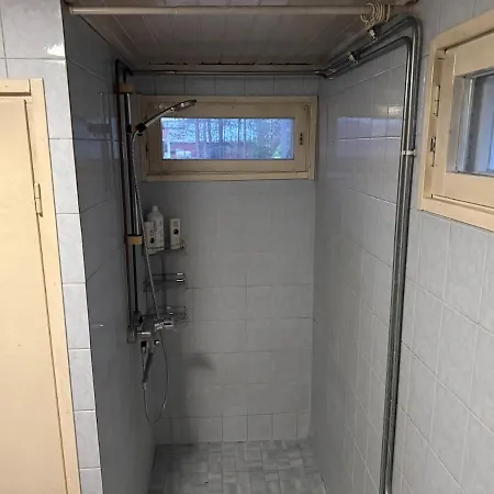 Spacious 3-bedroom House With Sauna In Semesterbostad *